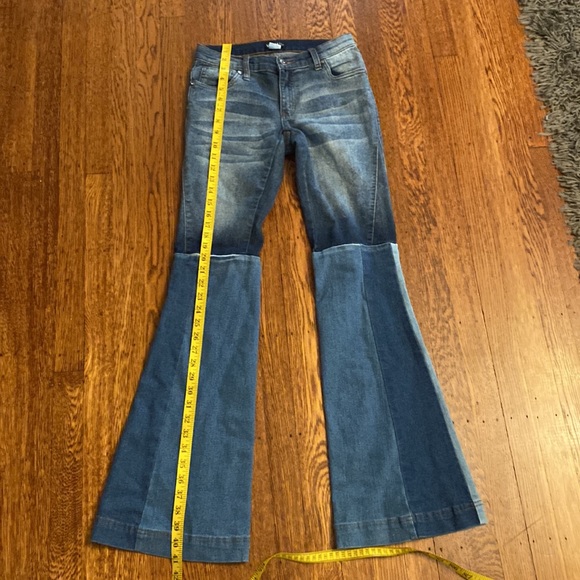 Venus Size 2 Patch Detail Flare Jeans - Picture 9 of 10